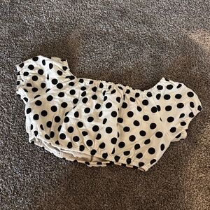 Cropped polka dot blouse